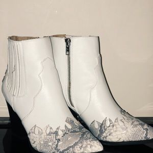 Missguided: Snake Toe Cap Western Boot - US 6/UK 4